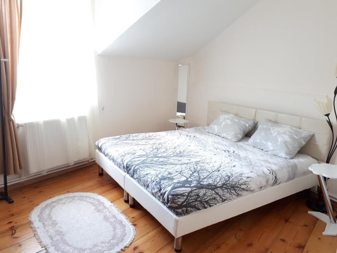 Apartamento Karin House Tiflis Exterior foto