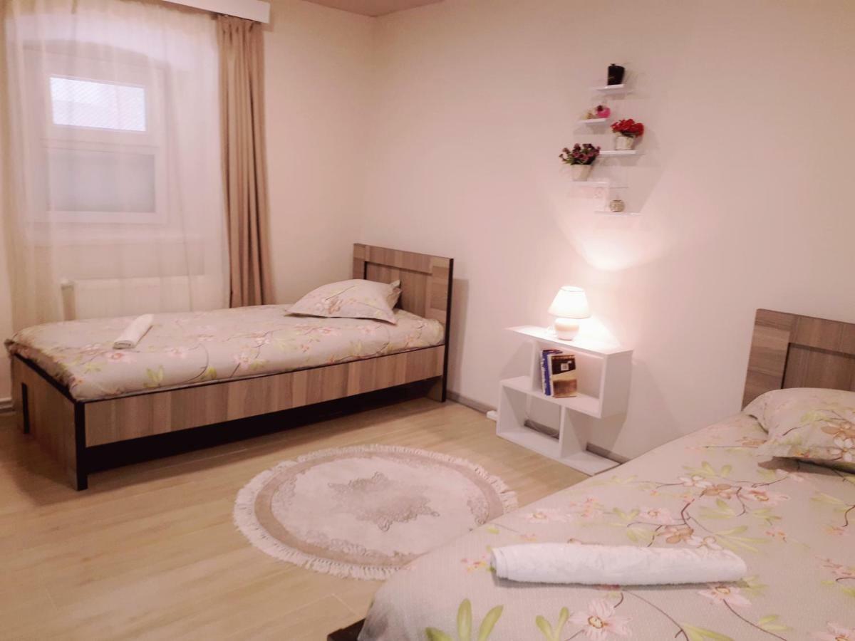 Apartamento Karin House Tiflis Exterior foto